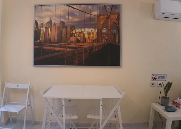 Modern Cozy Apartment In Kalamaria